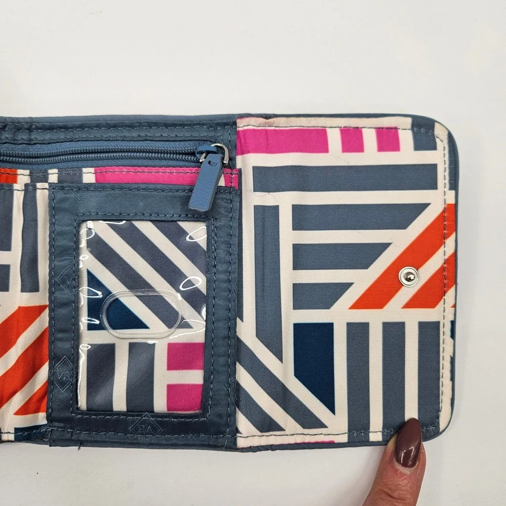 Vera Bradley Rio Squiggles Quilted‎ Cotton Trifold Wallet Blue Multi Geometric